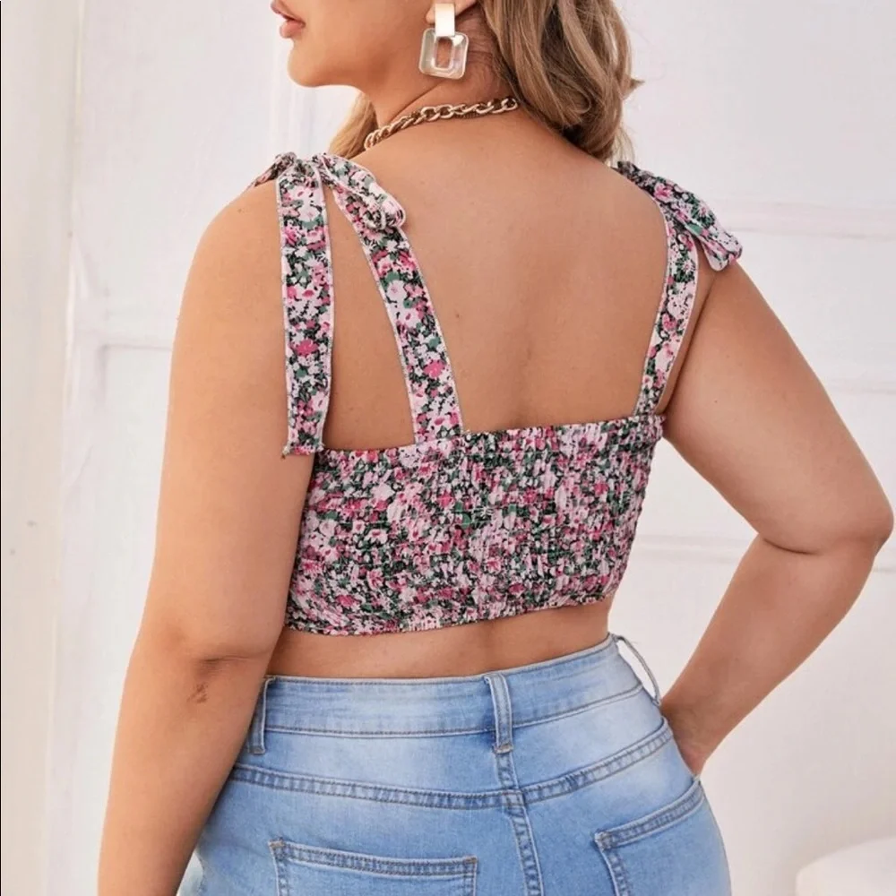 Shein Curvy Plus Crop Top NEW - Picture 3 of 6
